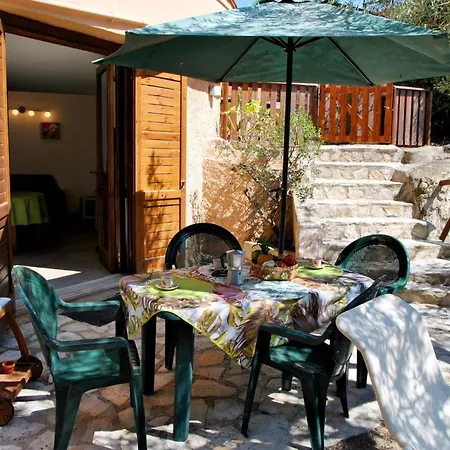 Holiday home Casa Ellys Between Sea And Nature *